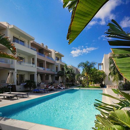 Relax Hotel Палиохора Екстериор снимка