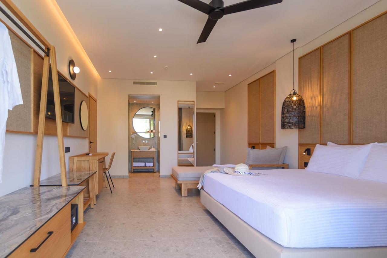 Relax Hotel Палиохора Екстериор снимка