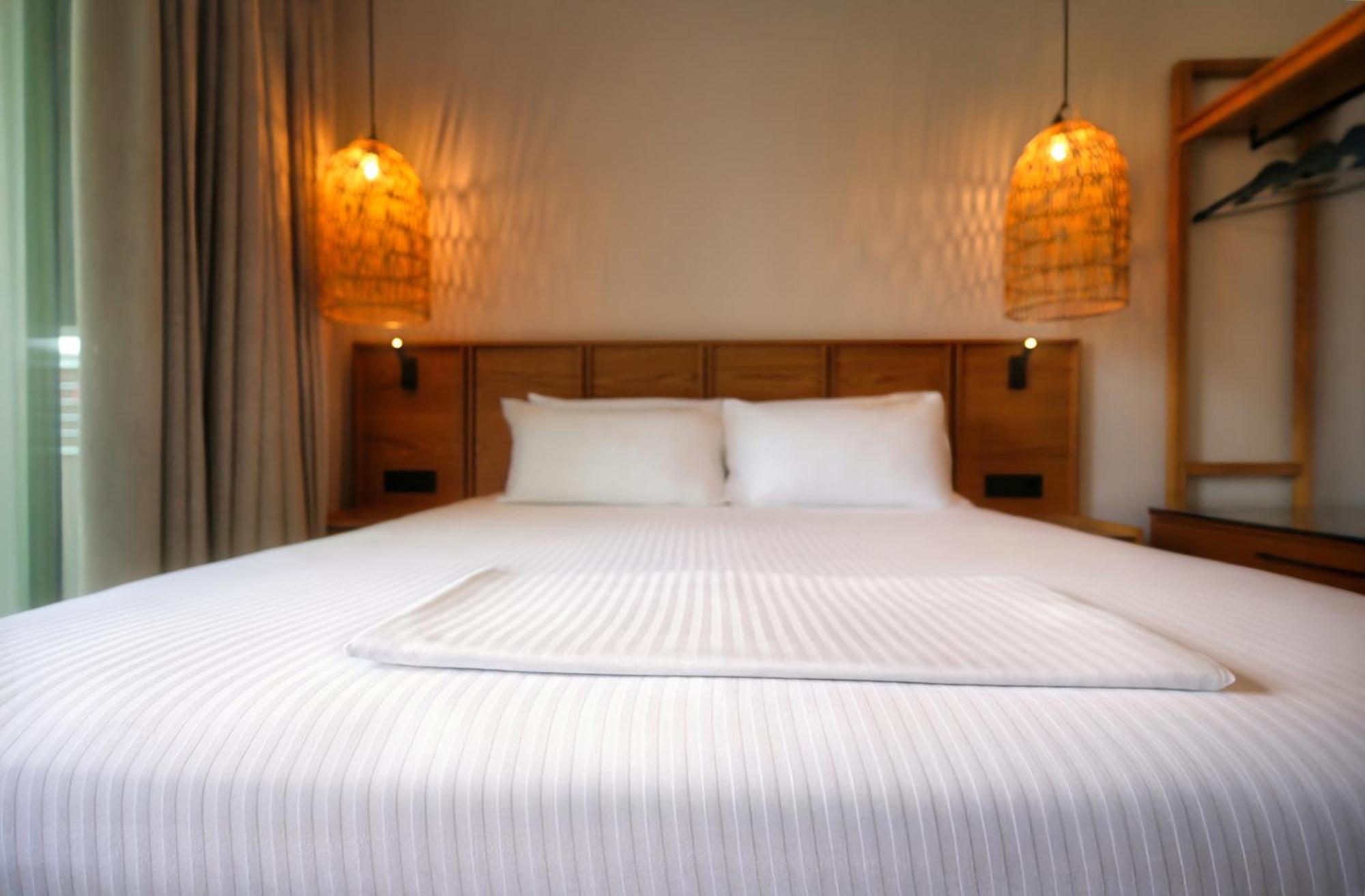 Relax Hotel Палиохора Екстериор снимка